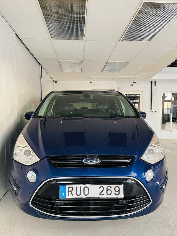 Begagnad Ford S-MAX Business Edition 141 HK (103 kW) 2013 Blå Minibuss