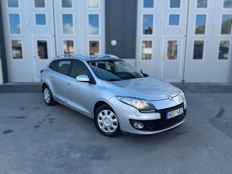 Silver Begagnad 2013 Renault Mégane GrandTour Kombi | 47 900 kr (Marknadspris) - Bild 1/4