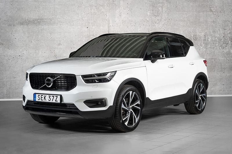 Vit Begagnad 2020 Volvo XC40 R-Design SUV | 329 000 kr (Lite dyr) - Bild 1/4