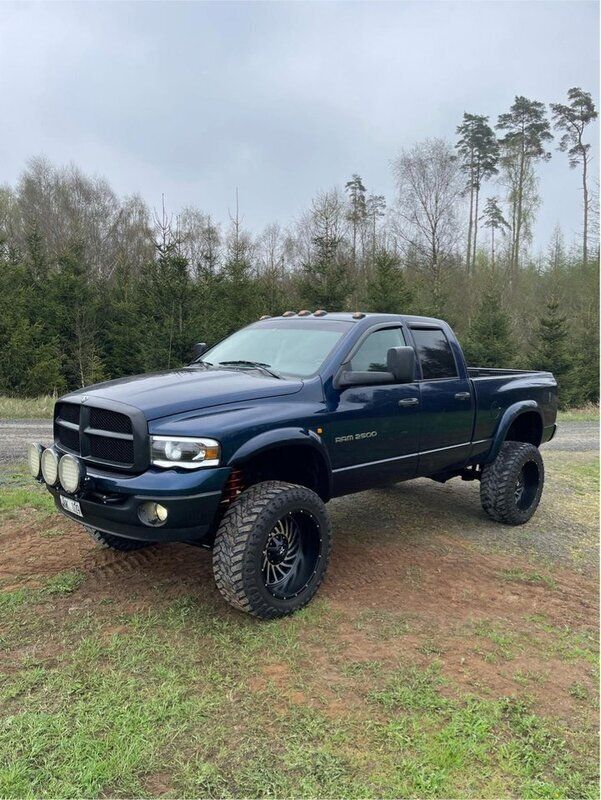 Blå Begagnad 2004 Dodge Ram Pickup | 270 000 kr - Bild 1/4