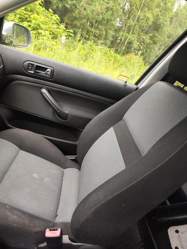 Grå Begagnad 2004 VW Golf IV Ocean Kombi | 5 000 kr (Superpris) - Bild 1/4