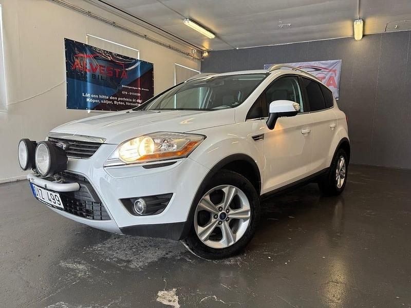 Begagnad Ford Kuga Titanium 140 HK (102 kW) 2011 Vit SUV