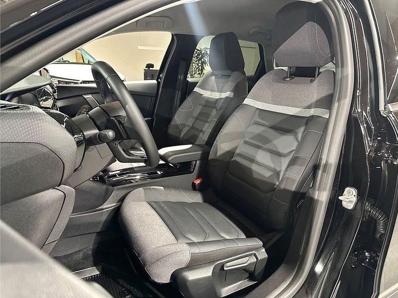 Begagnad Citroën C4 X Shine 131 HK (96 kW) 2023 Svart SUV