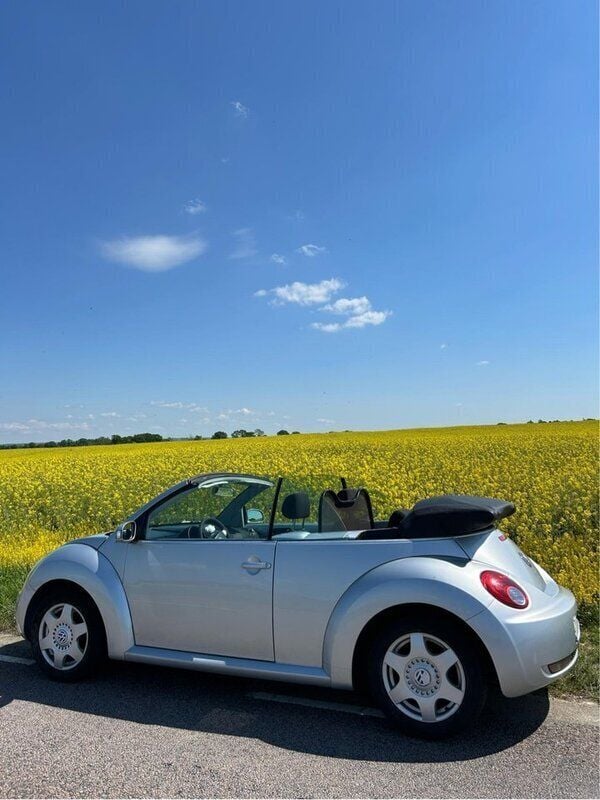 Silver Begagnad 2007 VW Beetle Cab | 69 000 kr (Marknadspris) - Bild 1/4
