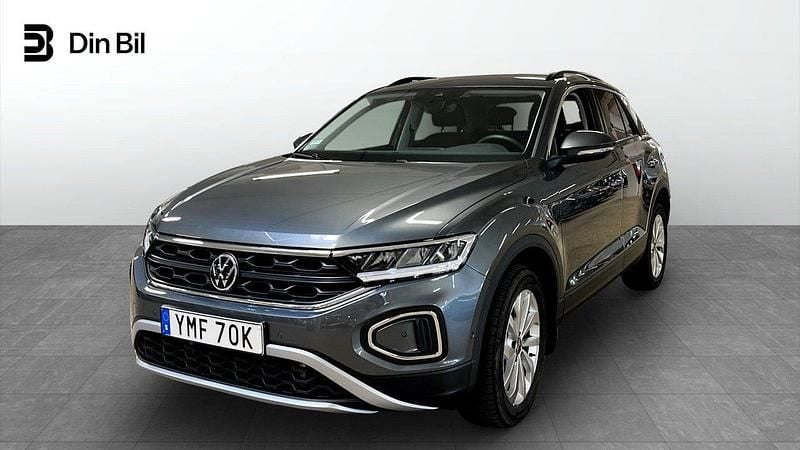 Grå Begagnad 2024 VW T-Roc Edition SUV | 314 900 kr (Lite dyr) - Bild 1/4