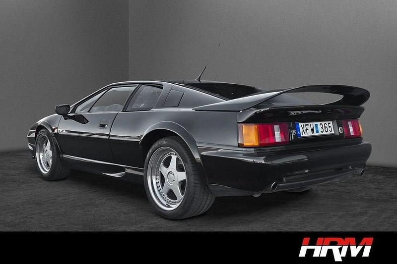 Begagnad Lotus Esprit 354 HK (260 kW) 1997 Svart Sportkupé