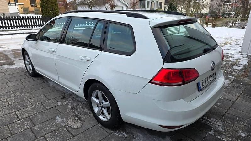 Begagnad VW Golf VII 105 HK (77 kW) 2015