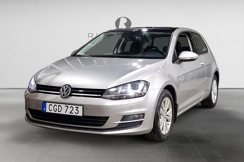 Silver Begagnad 2014 VW Golf VII Halvkombi | 134 900 kr (Marknadspris) - Bild 1/3