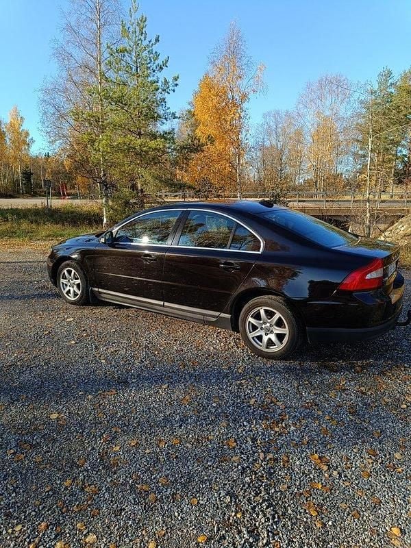 Svart Begagnad 2009 Volvo S80 Kinetic Sedan | 29 000 kr (Marknadspris) - Bild 1/4