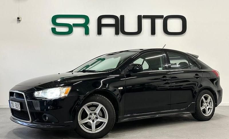Svart Begagnad 2009 Mitsubishi Lancer Sportback Halvkombi | 49 900 kr (Lite dyr) - Bild 1/4
