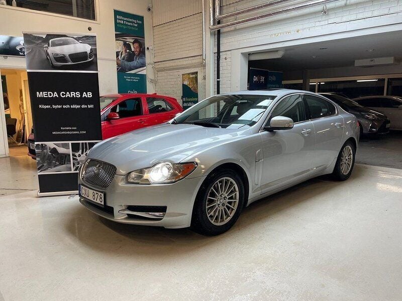 Begagnad Jaguar XF 207 HK (152 kW) 2008 Grå Sedan