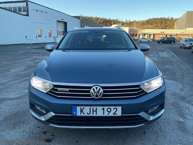 Begagnad VW Passat Alltrack 190 HK (139 kW) 2016 Blå Kombi