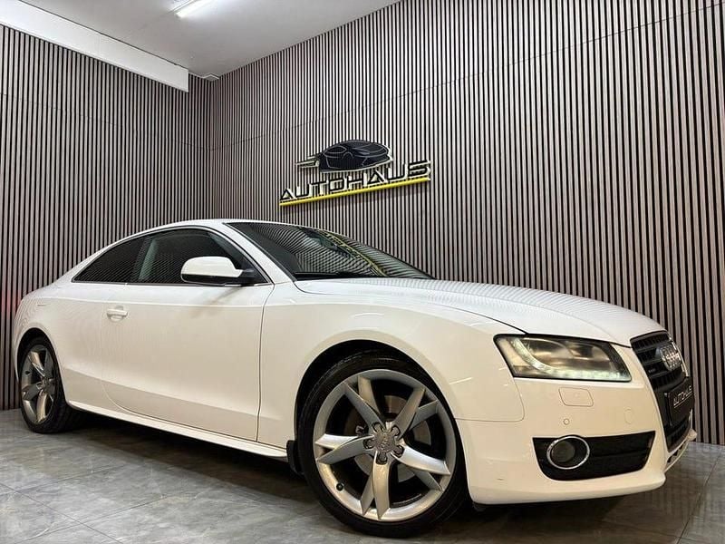 Vit Begagnad 2011 Audi A5 S-Line Sportkupé | 149 900 kr (Marknadspris) - Bild 1/4