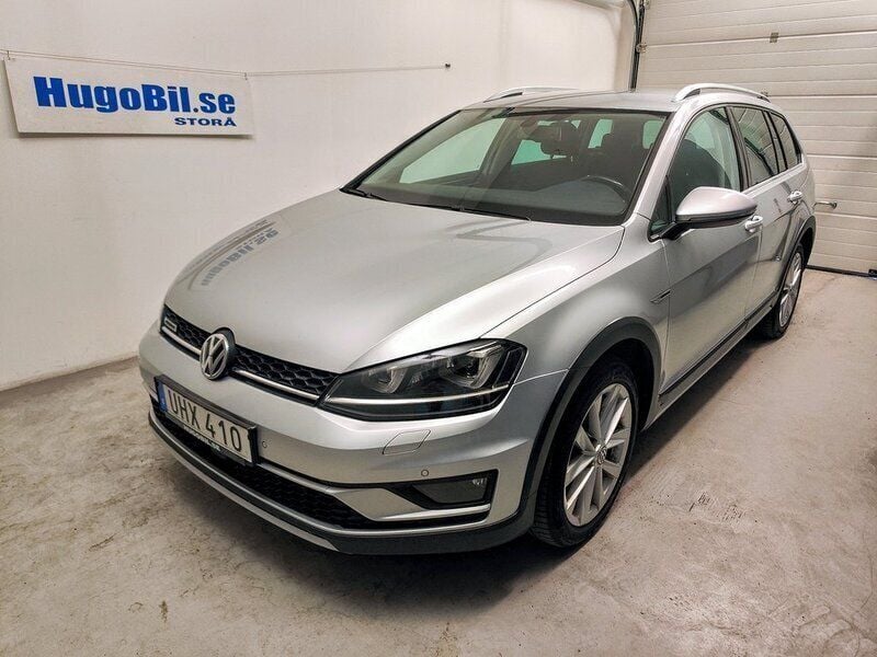 Silver (silvermetallic) Begagnad 2015 VW Golf Alltrack Kombi | 199 500 kr (Lite dyr) - Bild 1/4