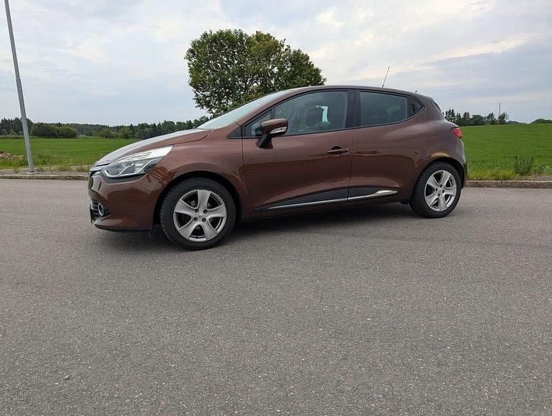 Begagnad 2014 Renault Clio IV | 75 000 kr (Marknadspris) - Bild 1/4