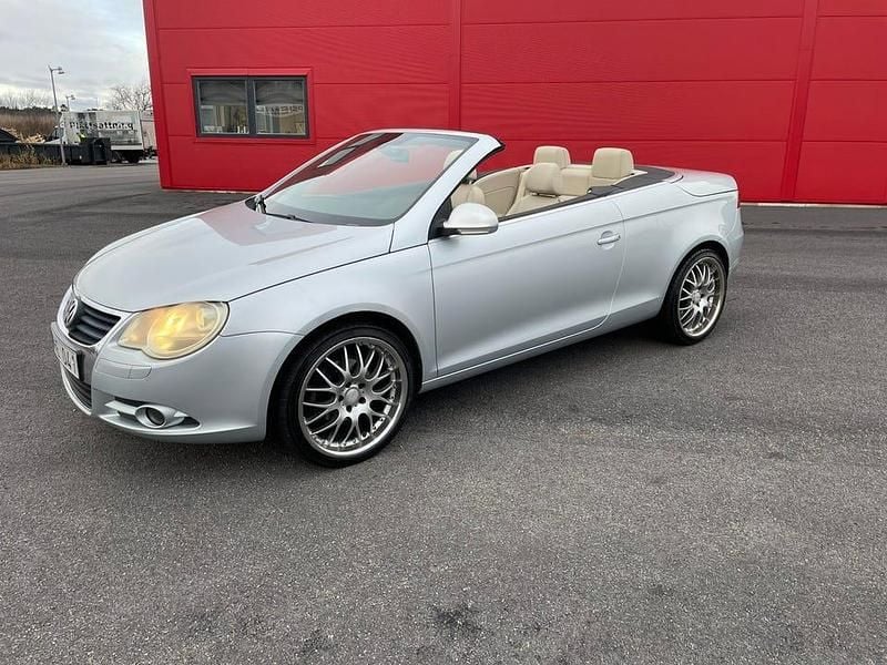 Begagnad 2006 VW Eos Cab | 59 900 kr (Marknadspris) - Bild 1/4