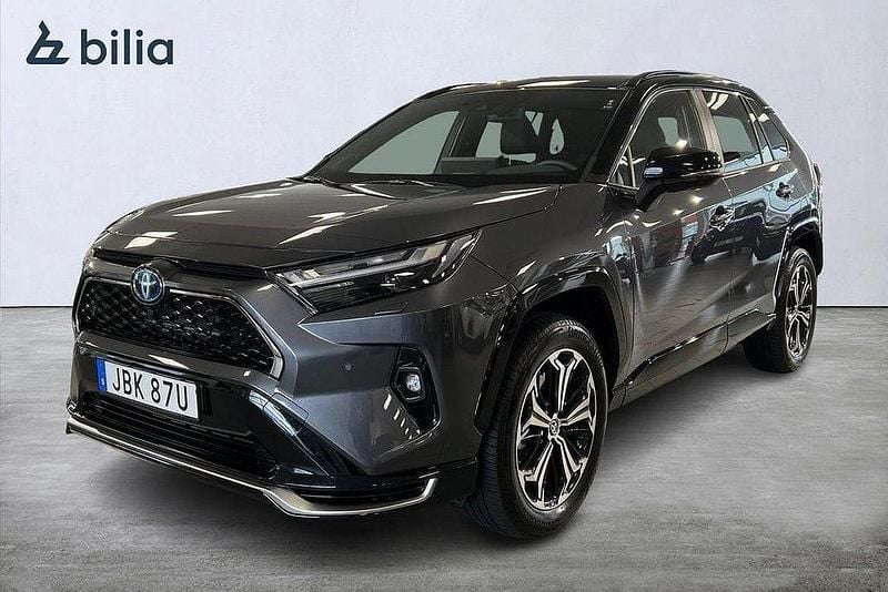 Grå Begagnad 2025 Toyota RAV4 Hybrid Premium SUV | 604 900 kr (Dyr) - Bild 1/3