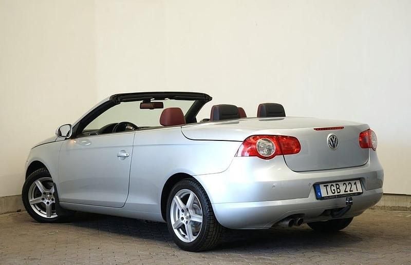 Begagnad VW Eos 200 HK (147 kW) 2006 Silver Cab