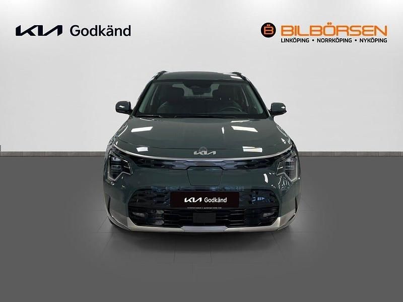 Begagnad Kia e-Niro 150 kW (204 HK) 2022 Grön SUV