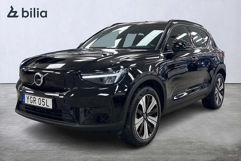 Begagnad Volvo XC40 Core 185 kW (252 HK) 2023 Svart SUV