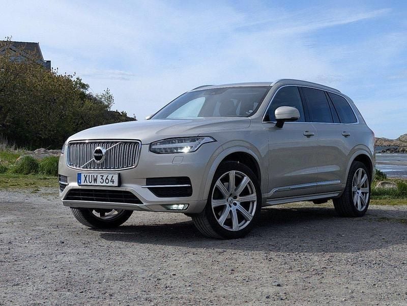 Brun Begagnad 2016 Volvo XC90 Inscription SUV | 268 000 kr (Marknadspris) - Bild 1/2