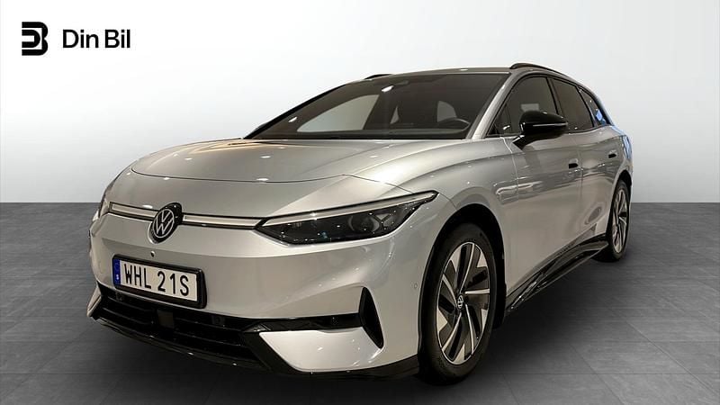 Silver Begagnad 2024 VW ID.7 Pro Kombi | 509 900 kr (Bra pris) - Bild 1/4