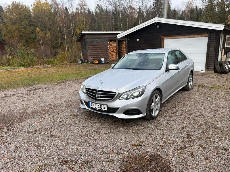 Begagnad 2014 Mercedes E220 Sedan | 130 000 kr (Marknadspris) - Bild 1/4