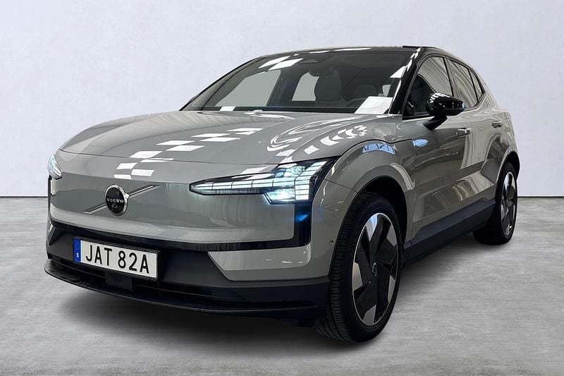 Grå Begagnad 2023 Volvo EX30 Single Motor Extended Range SUV | 369 900 kr (Lite dyr) - Bild 1/4