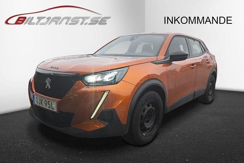 Orange Begagnad 2022 Peugeot 2008 Active SUV | 209 900 kr (Marknadspris) - Bild 1/4