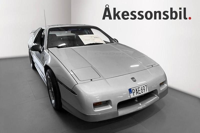 Begagnad Pontiac Fiero 137 HK (100 kW) 1987 Lgrå Sportkupé