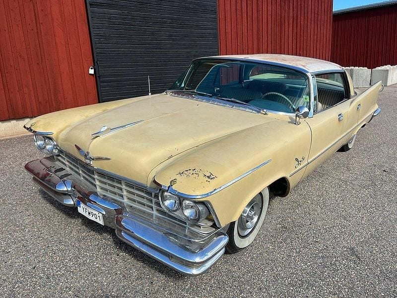 Ljusgul Begagnad 1957 Chrysler Imperial Sedan | 159 000 kr - Bild 1/4