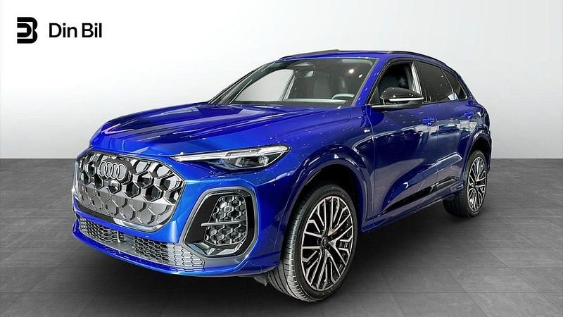 Blå (ultrablå metallic) Ny 2025 Audi Q5 S-Line SUV | 739 900 kr (Dyr) - Bild 1/4