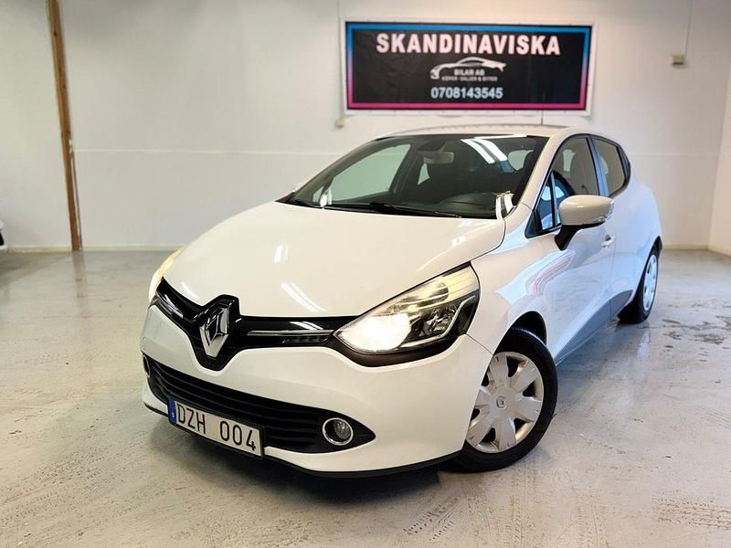Vit Begagnad 2014 Renault Clio IV Halvkombi | 54 900 kr (Marknadspris) - Bild 1/4