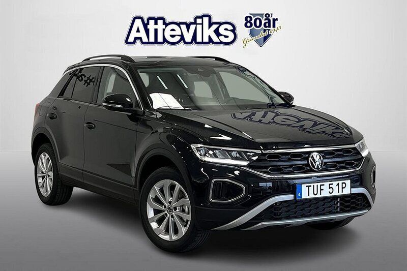 Svart Ny 2025 VW T-Roc Life SUV | 380 000 kr (Lite dyr) - Bild 1/4