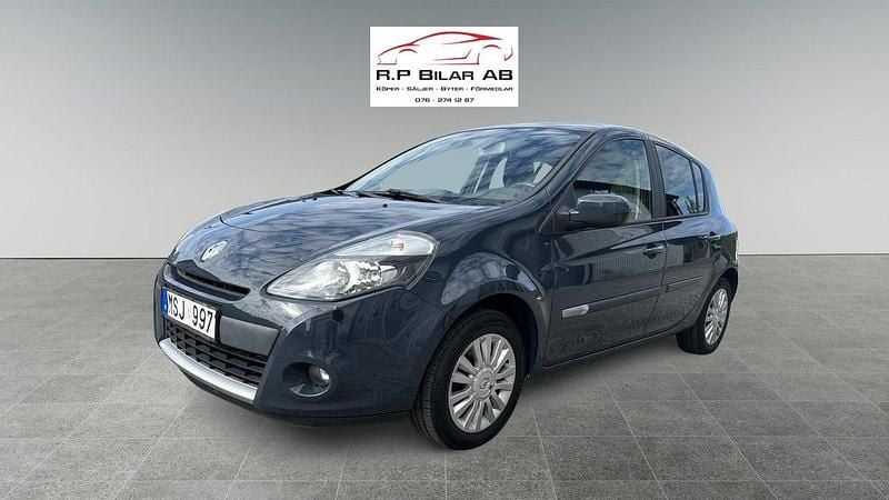 Blå Begagnad 2012 Renault Clio R.S. Halvkombi | 47 000 kr (Marknadspris) - Bild 1/4