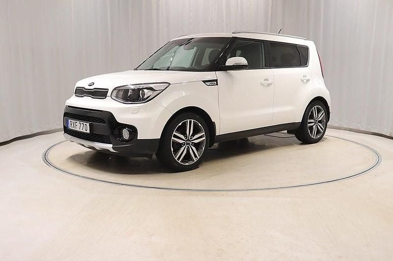 Vit Begagnad 2018 Kia Soul SUV | 138 900 kr (Marknadspris) - Bild 1/4