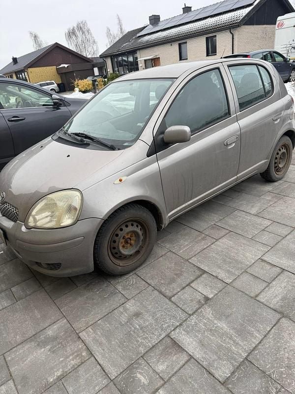 Begagnad Toyota Yaris 87 HK (63 kW) 2004