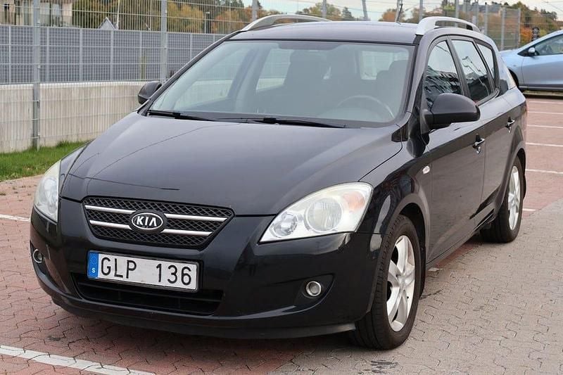 Svart Begagnad 2007 Kia Ceed Sportswagon EX Kombi | 30 000 kr (Dyr) - Bild 1/4
