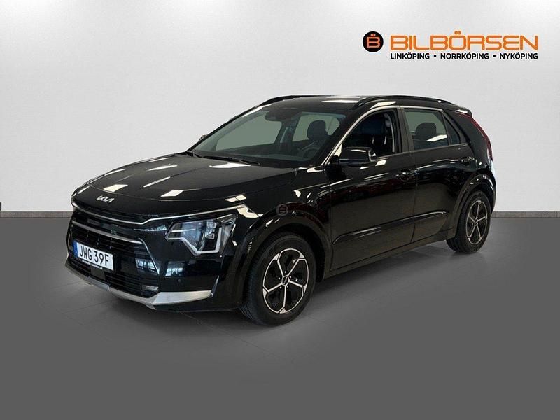 Svart Begagnad 2022 Kia Niro SUV | 269 900 kr (Lite dyr) - Bild 1/4