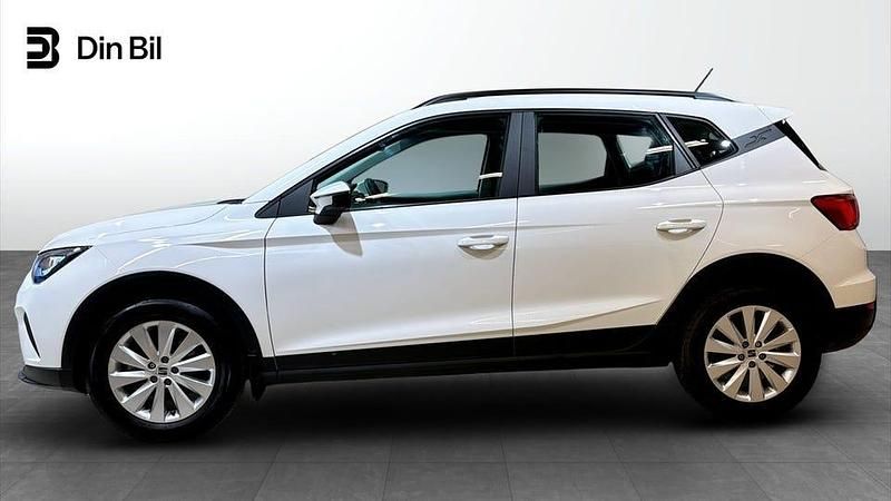 Begagnad Seat Arona Style 110 HK (80 kW) 2022 "candy" weiss SUV