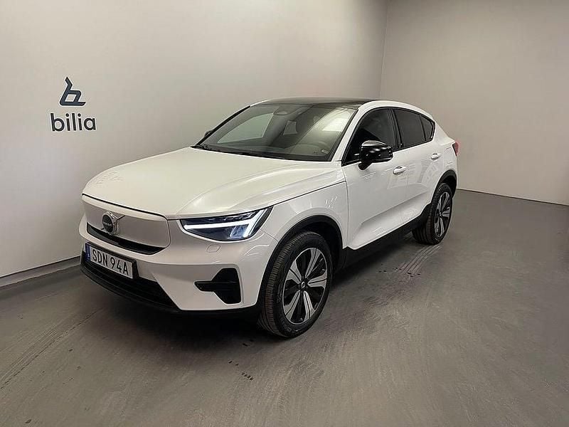 Vit Begagnad 2022 Volvo C40 Core SUV | 329 500 kr (Marknadspris) - Bild 1/3