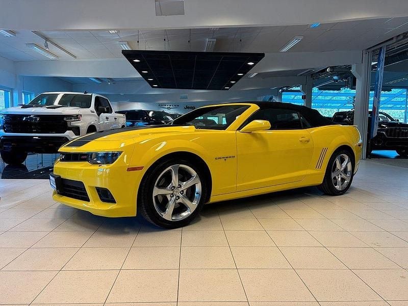 Gul Begagnad 2015 Chevrolet Camaro SS Cab | 429 000 kr (Dyr) - Bild 1/4