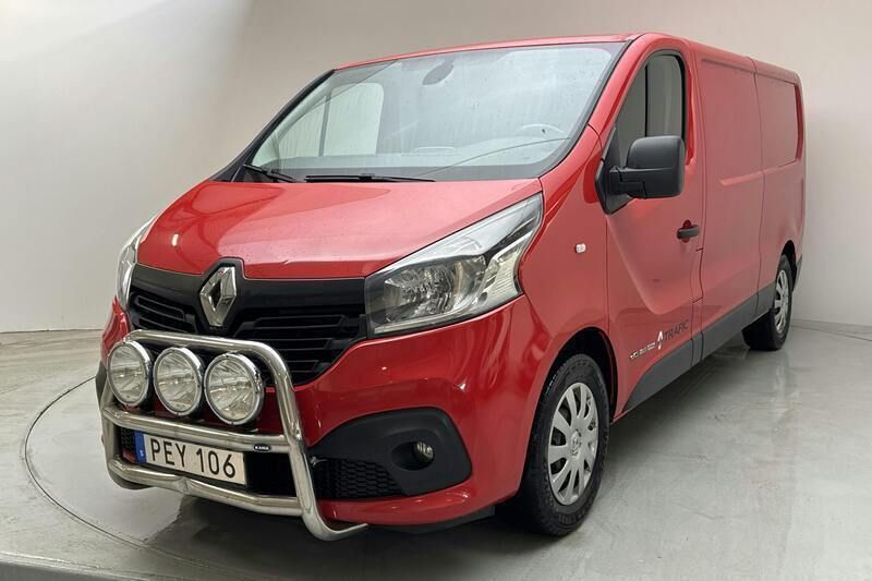 Röd Begagnad 2017 Renault Trafic Van | 95 000 kr - Bild 1/4