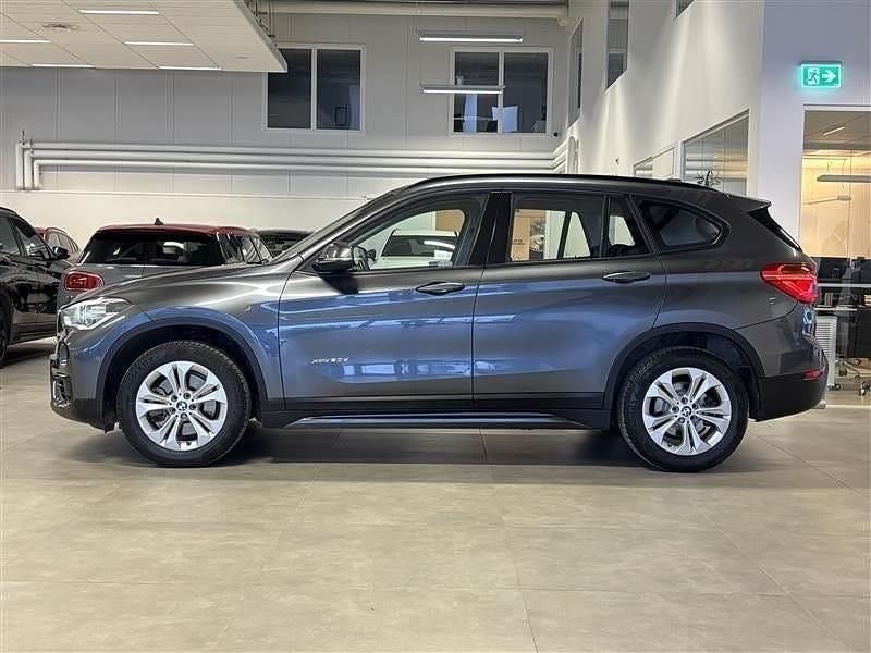 Begagnad BMW X1 Sport Line 190 HK (139 kW) 2017 Grå SUV