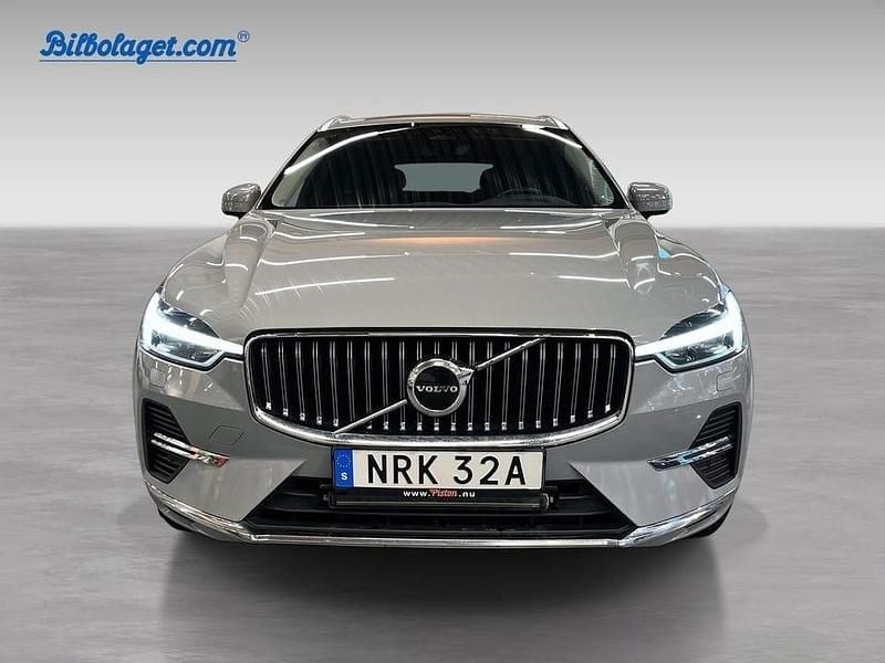 Begagnad Volvo XC60 Core 355 HK (261 kW) 2024 Grå SUV