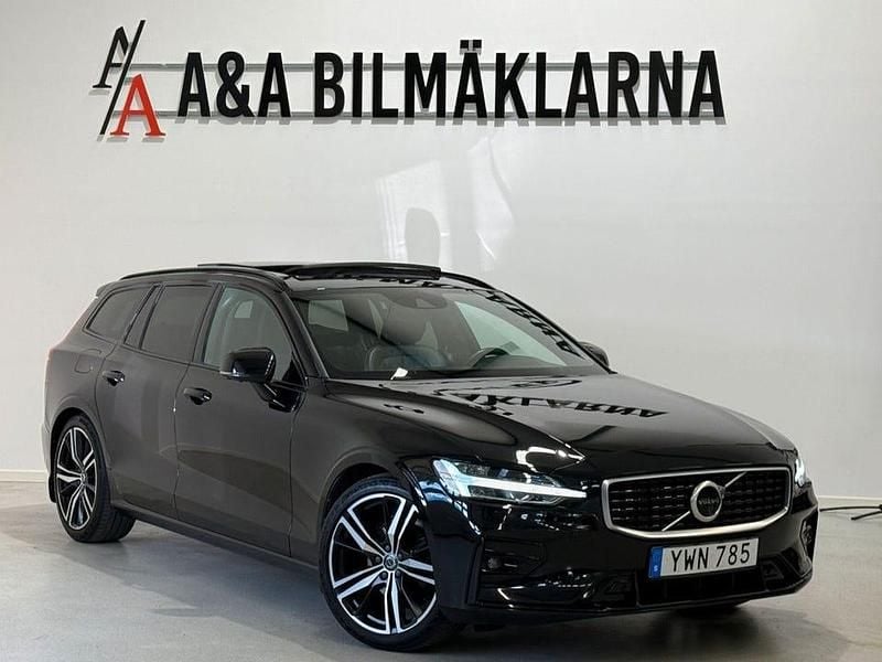 Svart Begagnad 2018 Volvo V60 R-Design Kombi | 349 900 kr - Bild 1/4