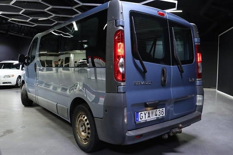 Begagnad Renault Trafic 114 HK (83 kW) 2008 Blå Minibuss