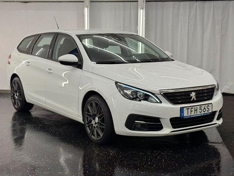 Begagnad Peugeot 308 131 HK (96 kW) 2021 Vit Kombi