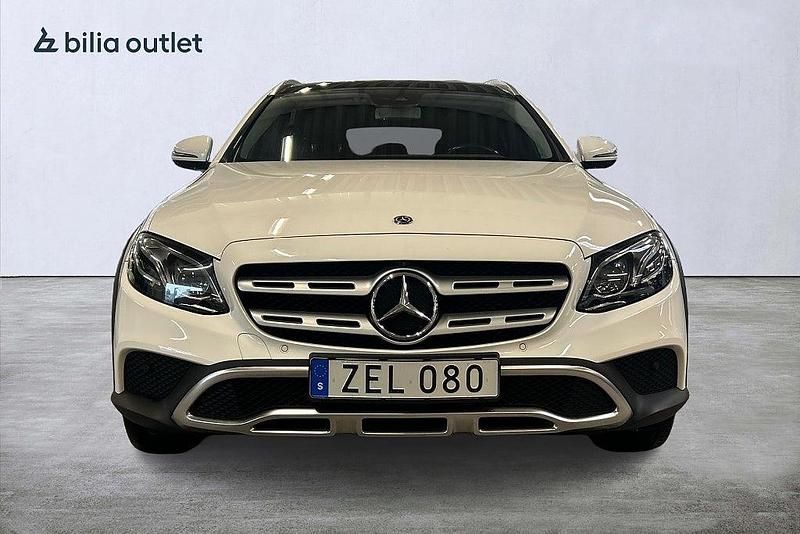 Begagnad Mercedes E220 All-Terrain Avantgarde 194 HK (142 kW) 2017 Vit Kombi