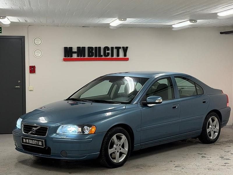 Begagnad Volvo S60 Momentum 209 HK (153 kW) 2007 Blå Sedan